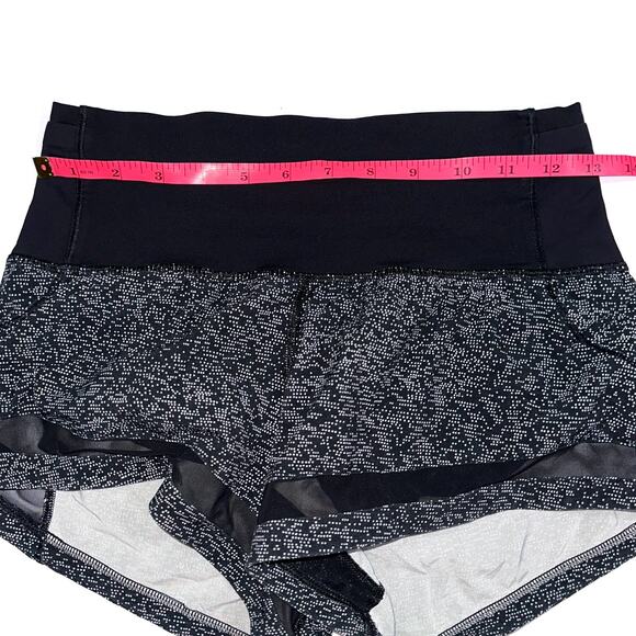 Lululemon Pace Perfect 3” Short in Soundwave White Black/Black Size 2 - Picture 15 of 16